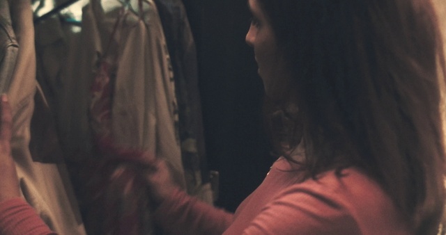 Video Reference: Eyelash, Flash photography, Gesture, Darkness, Event, Room, Fun, Fashion design, Flesh, Fur