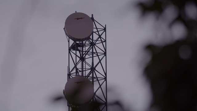 Video Reference: Sky, Telecommunications engineering, Transmitter station, Tower, Atmospheric phenomenon, Antenna, Radar, Gas, Electricity, Astronomical object