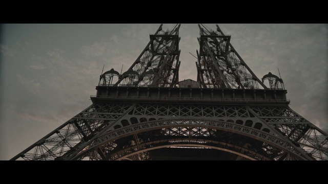Video Reference: Sky, Cloud, Monument, Tower, City, Symmetry, Facade, Monochrome photography, Metropolis, Metal