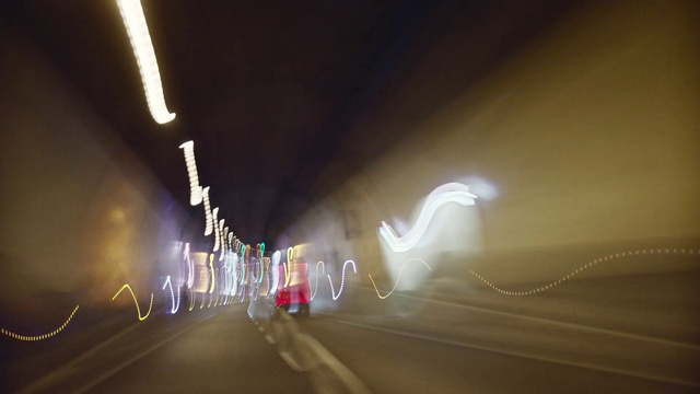 Video Reference: Sky, Cloud, Automotive lighting, Street light, Infrastructure, Road surface, Asphalt, Electricity, Plant, Mode of transport