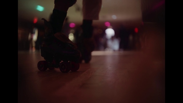 Video Reference: Wheel, Tire, Sky, Flash photography, Floor, Roller skating, Roller sport, Entertainment, Rolling, Flooring