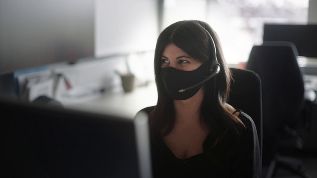 Video Reference: Hairstyle, Flash photography, Sink, Vision care, Eyewear, Grey, Automotive design, Comfort, Black hair, Long hair