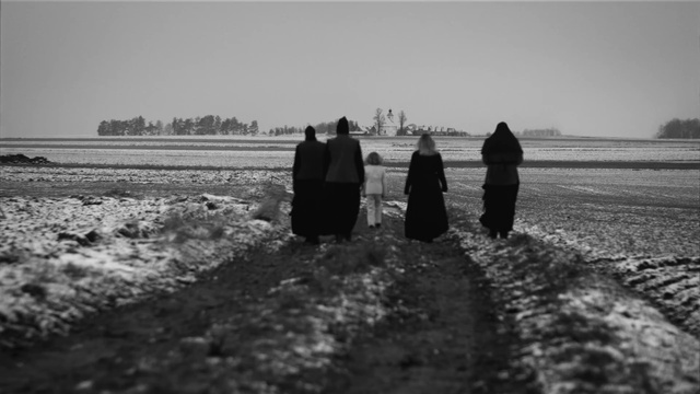 Video Reference: Sky, People in nature, Gesture, Natural landscape, Tree, Grass, Agriculture, Plain, Road, Landscape