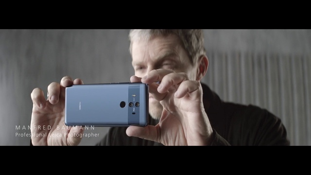 Video Reference: Hand, Eyelash, Mobile phone, Communication Device, Flash photography, Finger, Portable communications device, Gesture, Telephony, Mobile device