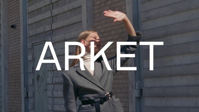 Video Reference: Shoulder, Sleeve, Flash photography, Gesture, Waist, Grey, Street fashion, Thigh, Font, Sportswear