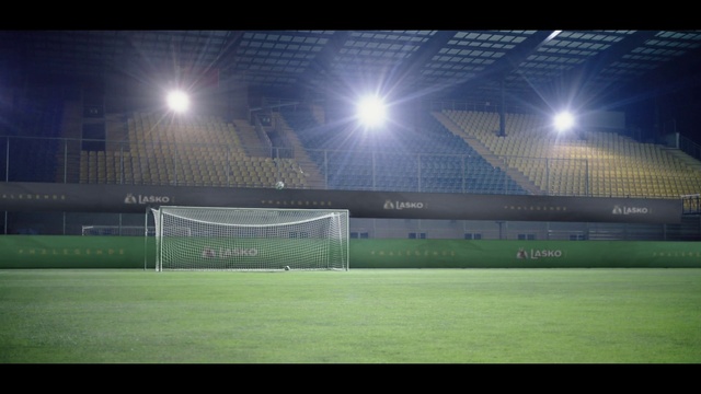 Video Reference: Atmosphere, Floodlight, Rectangle, Lighting, Grass, Soccer, Player, Team sport, Arena, Stadium