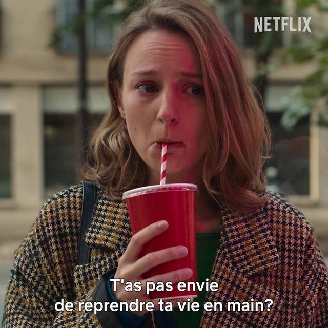 Video Reference: Lip, Facial expression, Organ, Drinkware, Fashion, Drink, Happy, Pink, Eyelash, Window