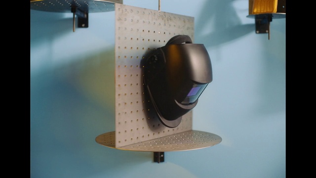 Video Reference: Helmet, Peripheral, Audio equipment, Machine, Electronic device, Personal protective equipment, Output device, Fashion accessory, Engineering, Aircraft