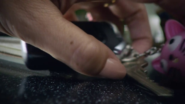 Video Reference: Hand, Fluid, Finger, Nail, Thumb, Wrist, Liquid, Auto part, Jewellery, Electric blue