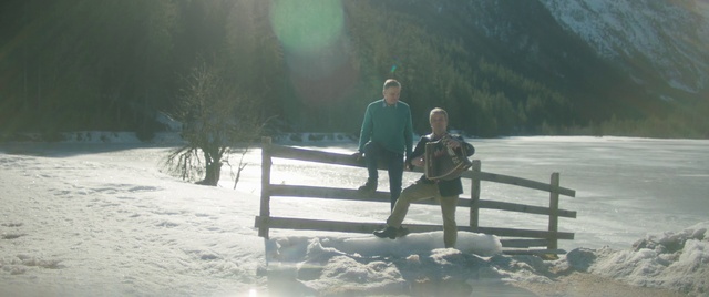 Video Reference: Snow, Tree, Fence, Wood, People in nature, Mountain, Atmospheric phenomenon, Landscape, Freezing, Forest