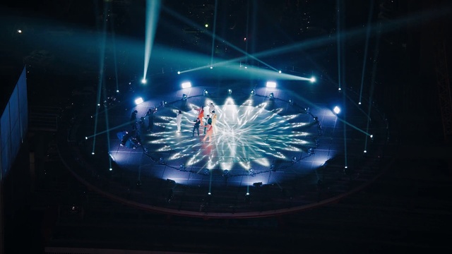 Video Reference: Water, Electricity, Performing arts, Concert, Entertainment, Visual effect lighting, Automotive lighting, Gas, Electric blue, Space