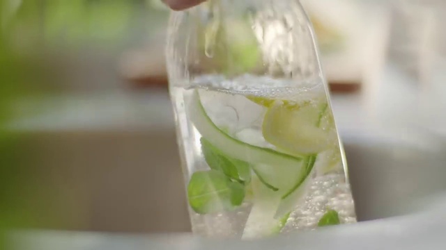 Video Reference: Tableware, Water, Liquid, Drinkware, Juice, Plant, Fruit, Ingredient, Fluid, Soft drink