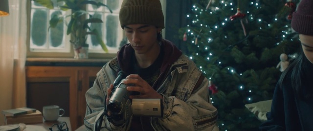 Video Reference: Christmas tree, Cap, Military person, Christmas ornament, Event, Camera lens, Ornament, Military uniform, Non-commissioned officer, Fun