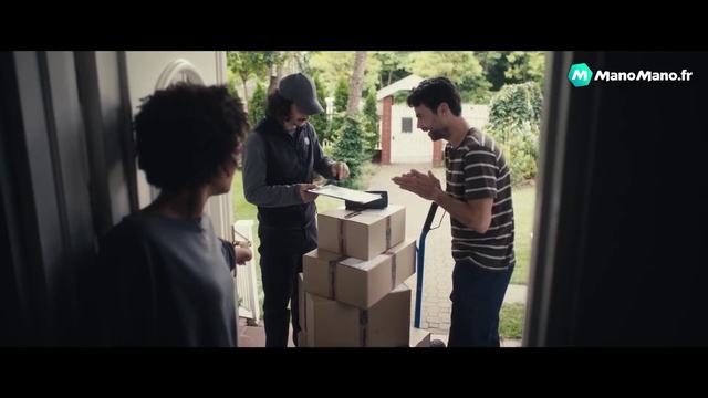 Video Reference: Flash photography, Plant, Gesture, Interaction, T-shirt, Font, Gadget, Fun, Event, Display device