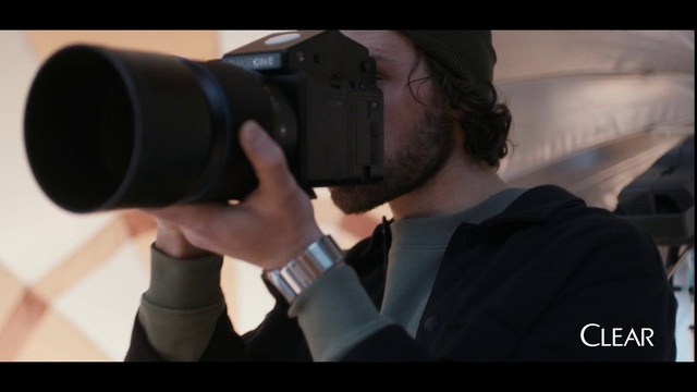 Video Reference: Hand, Photographer, Digital camera, Camera lens, Reflex camera, Flash photography, Mirrorless interchangeable-lens camera, Point-and-shoot camera, Digital SLR, Gesture