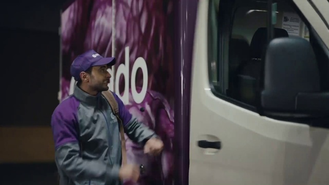 Video Reference: Automotive lighting, Vehicle, Motor vehicle, Automotive design, Vehicle door, Door, Automotive exterior, Baseball cap, Street fashion, Light commercial vehicle
