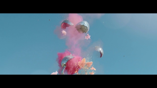 Video Reference: Sky, Cloud, People in nature, Petal, Balloon, Art, Magenta, Cumulus, Font, Lens flare