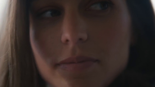 Video Reference: Nose, Cheek, Lip, Eyelash, Smile, Jaw, Flash photography, Gesture, Black hair, No expression