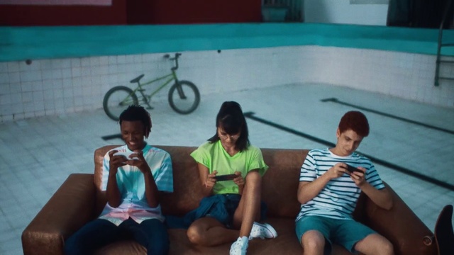 Video Reference: Bicycle, Shorts, Wheel, Tire, Photograph, Bicycle wheel, White, Leg, Human, Leisure