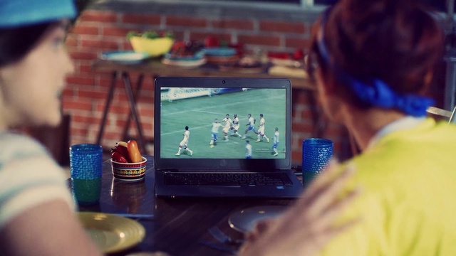 Video Reference: Computer, Personal computer, Table, Laptop, Computer monitor, Gadget, Peripheral, Flat panel display, Desk, Output device