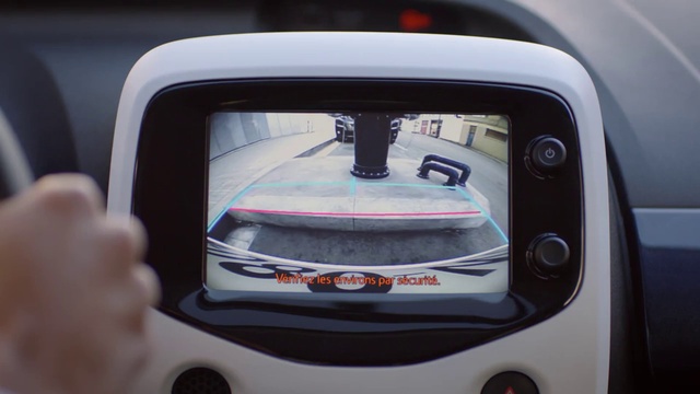 Video Reference: Motor vehicle, Automotive lighting, Automotive design, Vehicle, Steering wheel, Automotive mirror, Steering part, Audio equipment, Personal luxury car, Car