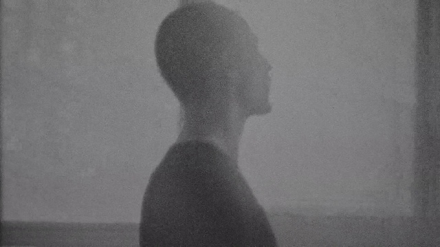 Video Reference: Gesture, Cloud, Grey, Tints and shades, Trunk, Chest, Human leg, Monochrome photography, Elbow, Darkness