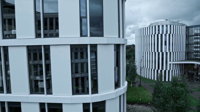 Video Reference: Building, Plant, Window, Cloud, Sky, Skyscraper, Urban design, Tower block, Condominium, Fixture