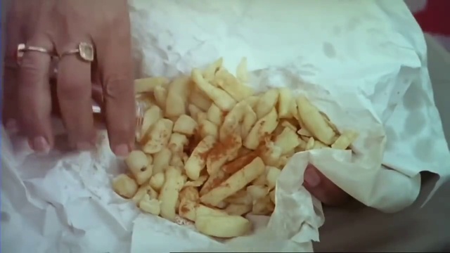 Video Reference: Food, Ingredient, Staple food, Recipe, French fries, Gesture, Fast food, Cuisine, Dish, Fried food