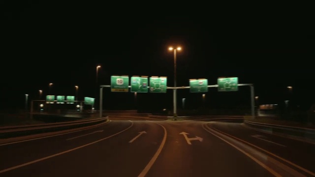 Video Reference: Street light, Automotive lighting, Sky, Road surface, Asphalt, Electricity, Gas, City, Road, Security lighting