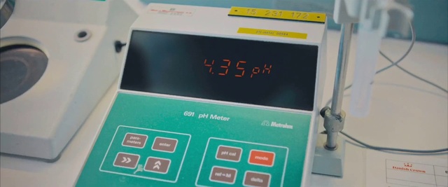 Video Reference: Medical equipment, Gas, Machine, Electronic device, Font, Display device, Office equipment, Temperature, Service, Multimedia