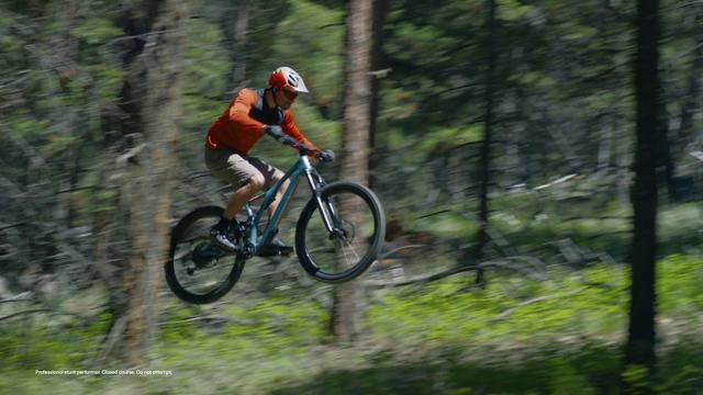 Video Reference: Bicycle, Wheel, Tire, Bicycles--Equipment and supplies, Bicycle helmet, Land vehicle, Bicycle frame, Bicycle wheel, Helmet, Sports equipment