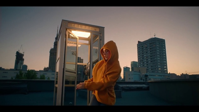 Video Reference: Sky, Building, Flash photography, Travel, Street fashion, Tints and shades, City, Eyewear, Window, Tower block
