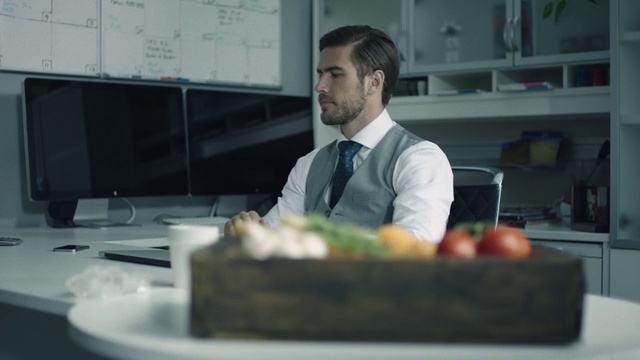 Video Reference: Tie, Food, Dress shirt, Chef, Fruit, Tableware, Natural foods, Recipe, Cooking, White-collar worker