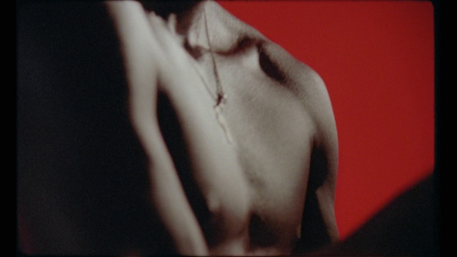 Video Reference: Arm, Eyelash, Human body, Jaw, Flash photography, Rib, Chest, Trunk, Abdomen, Waist