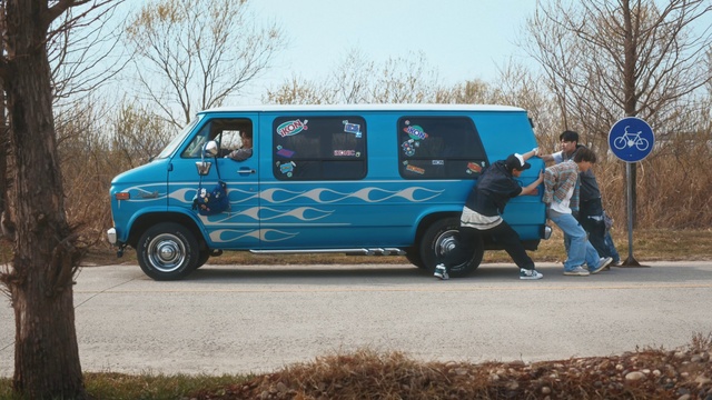 Video Reference: Wheel, Vehicle, Tire, Sky, Car, Motor vehicle, Van, Compact van, Tree, Mode of transport