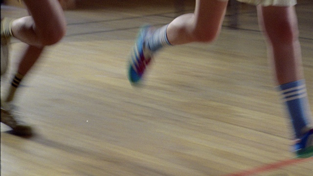 Video Reference: Leg, Wood, Flooring, Floor, Finger, Knee, Thigh, Sportswear, Hardwood, Performing arts