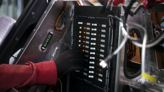 Video Reference: Motor vehicle, Musical instrument, Gadget, Electricity, Automotive design, Electrical wiring, Audio equipment, Cable, Electronic engineering, Wire