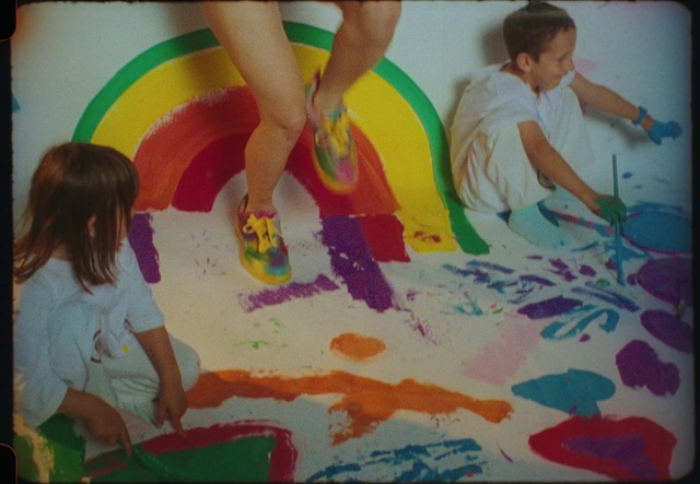 Video Reference: Paint, Art, Gesture, Happy, Adaptation, Leisure, Thigh, T-shirt, Fun, Artist