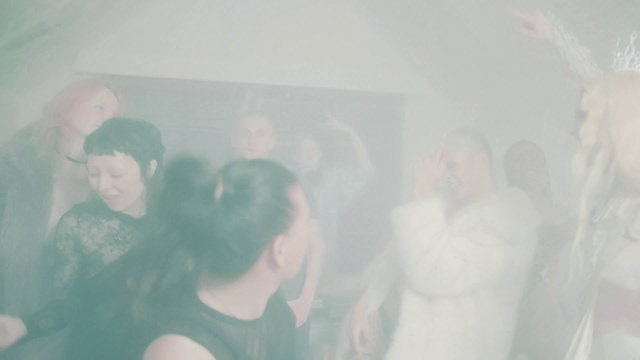 Video Reference: Gesture, Flash photography, T-shirt, Fun, Event, Magenta, Hat, Room, Crowd, Visual arts