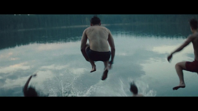 Video Reference: Water, Water resources, Shorts, Liquid, Flash photography, Sunlight, Happy, Leisure, Lake, Recreation