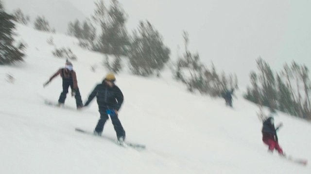 Video Reference: Sports equipment, Snow, Ski Equipment, Ski, Slope, Ski boot, Ice cap, Winter sport, Outdoor recreation, Tree