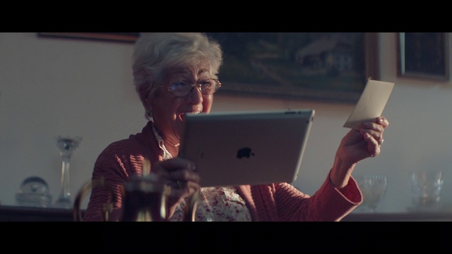 Video Reference: Glasses, Personal computer, Computer, Vision care, Netbook, Laptop, Gesture, Entertainment, Performing arts, Gadget