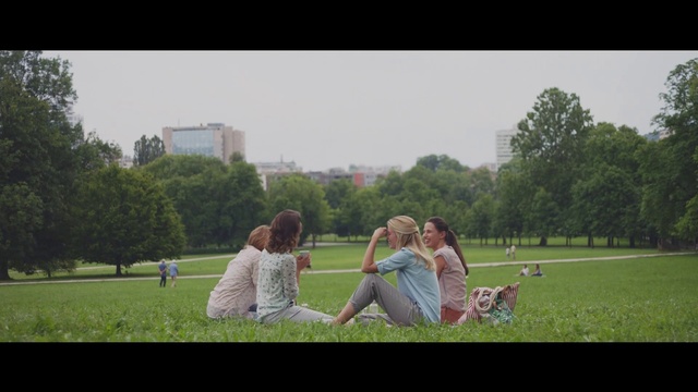 Video Reference: Plant, Sky, People in nature, Tree, Flash photography, Happy, Bridal clothing, Bride, Gesture, Leisure