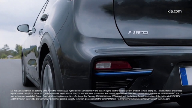 Video Reference: Automotive tail & brake light, Vehicle, Car, Hood, Automotive lighting, Tire, Automotive tire, Wheel, Window, Trunk