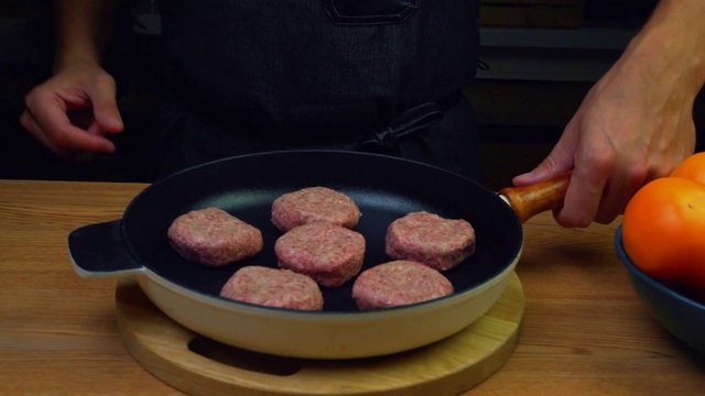 Video Reference: Food, Nduja, Ingredient, Recipe, Breakfast sausage, Cuisine, Cooking, Gas, Baked goods, Dish