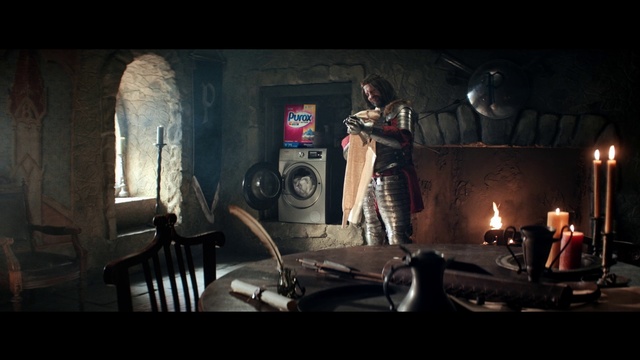 Video Reference: Flash photography, Entertainment, Chair, Performing arts, Event, Darkness, Musician, Music, Art, Fun