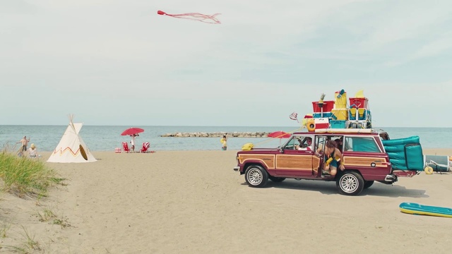 Video Reference: Wheel, Tire, Sky, Water, Car, Cloud, Vehicle, Beach, Automotive tire, Window