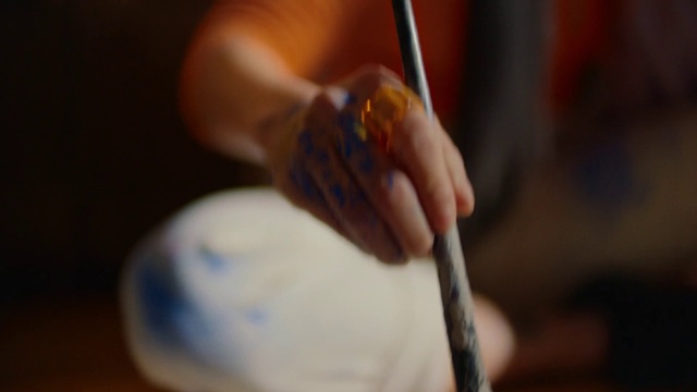 Video Reference: Gesture, Thumb, Nail, Recipe, Wood, Wrist, Electric blue, Comfort food, Metal, Macro photography