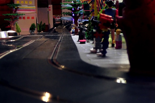 Video Reference: Plant, Automotive lighting, Asphalt, City, Leisure, Event, Recreation, Fun, Road, Entertainment