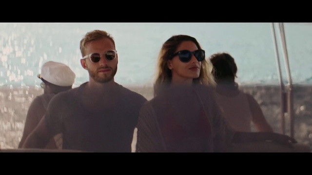 Video Reference: Glasses, Head, Vision care, Goggles, Hairstyle, Sunglasses, Eyewear, Fedora, Gesture, Happy